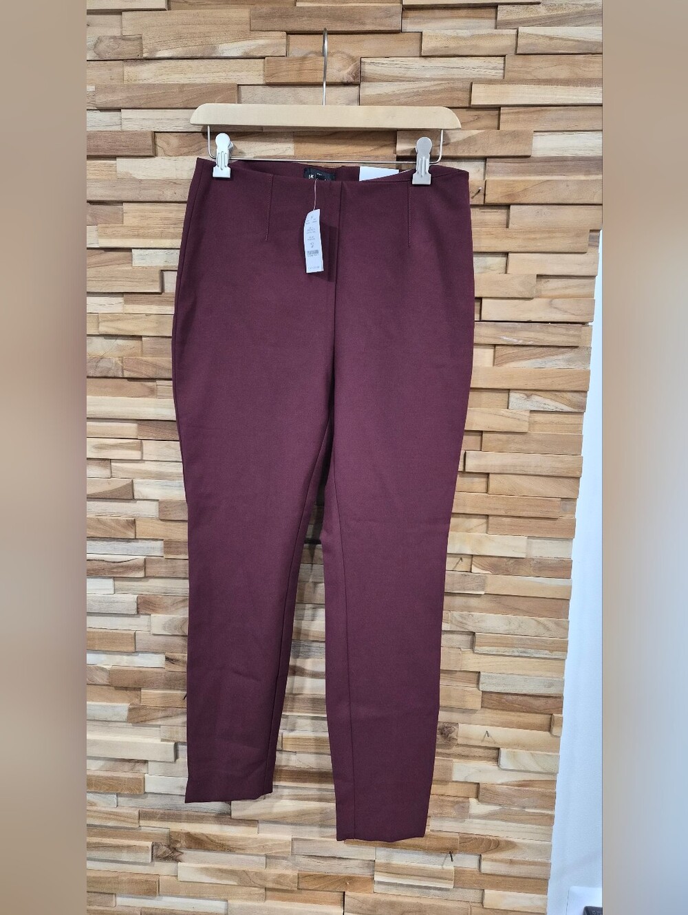 White House Black Market Deep Garnet Skinny Ankle Pants - Size 6P - NWT